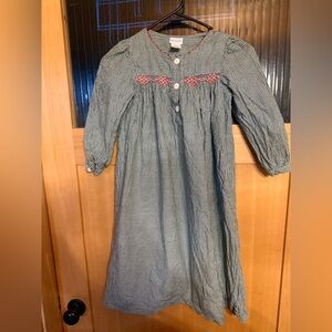 Vive La Fete Collection  Size 8 Smocked Green Checked Dress Embroidered Holiday